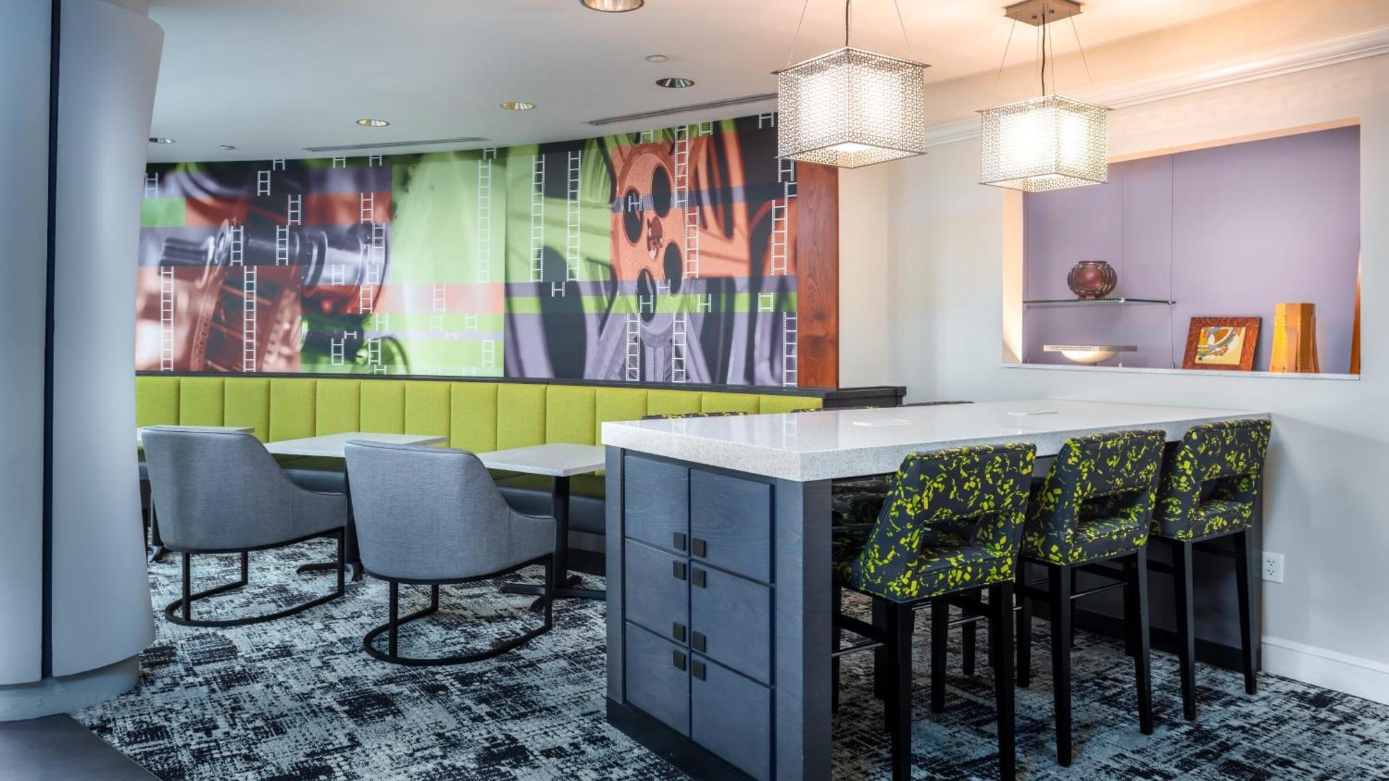 Hotel Indigo Jacksonville-Deerwood Park By Ihg Exterior photo