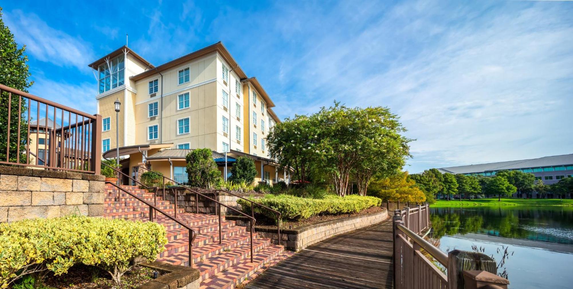 Hotel Indigo Jacksonville-Deerwood Park By Ihg Exterior photo