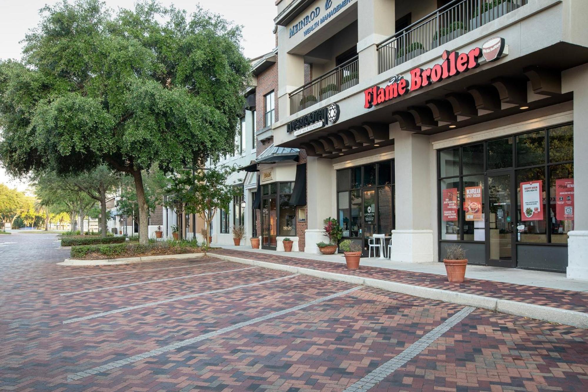 Hotel Indigo Jacksonville-Deerwood Park By Ihg Exterior photo